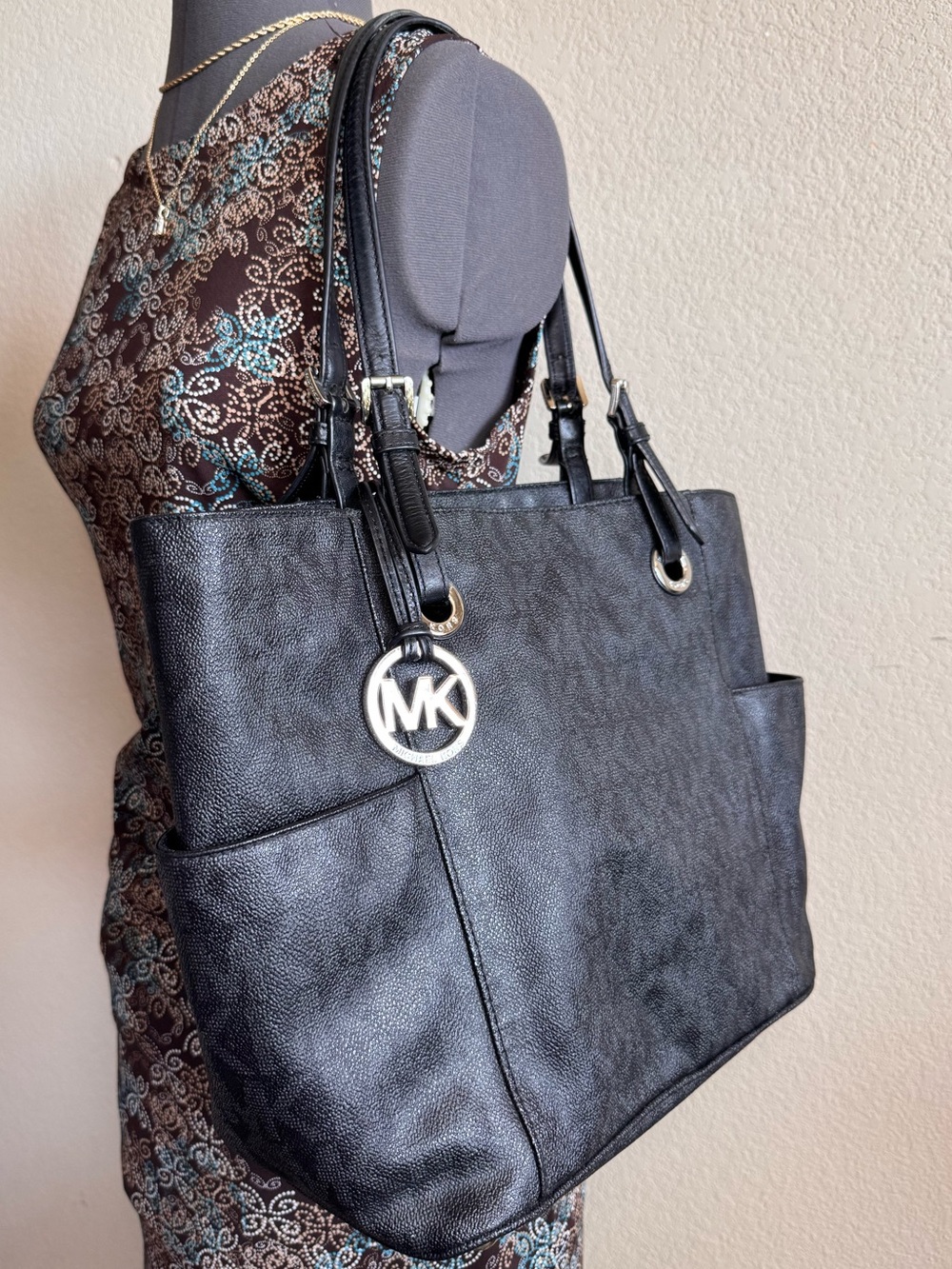 Michael Kors Jet Set East West Tote Shoulder Bag Purse Black Silver Hardware